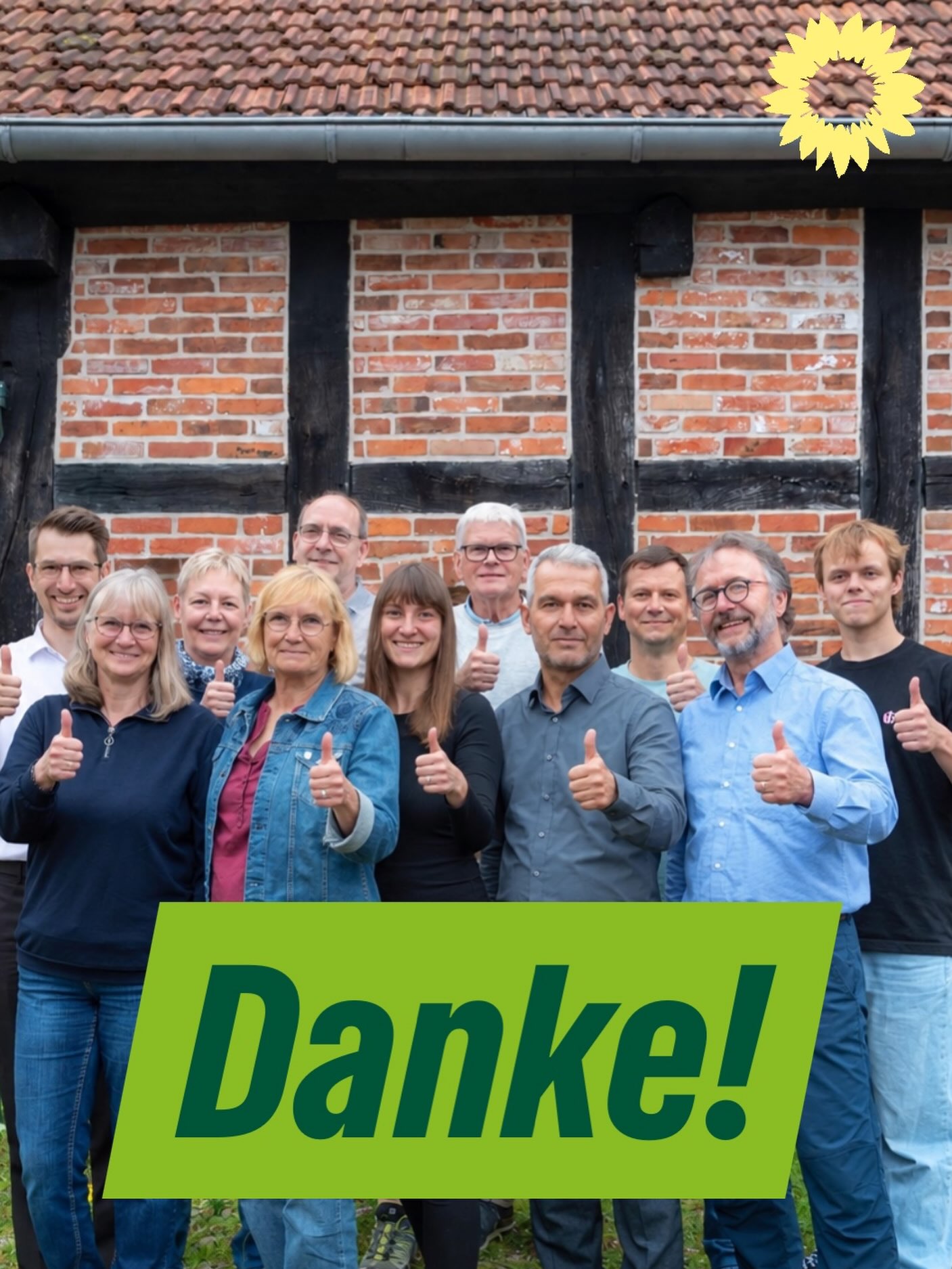 Nach einem spannenden und intensiven Kommunalwahlkampf sind wir vor allem eines: dankbar.

Danke für das Vertrauen, das ihr uns bei der Kommunalwahl entgegengebracht habt und Danke für jede einzelne Stimme. 💚

Besonders freuen wir uns über das starke Ergebnis unseres Landratskandidaten Kim Fürwentsches auf Kreisebene. Wir sind zuversichtlich, dass Kim bei der Stichwahl in zwei Wochen mit seinem Einsatz, seiner Erfahrung und seinen Ideen überzeugen kann. 🍀

Jetzt geht’s an die Arbeit! In den kommenden fünf Jahren werden wir uns mit voller Kraft für Schwanewede einsetzen und unsere Themen und Ideen in die Ratsarbeit einbringen. #schwanewede #grueneschwanewede #fürwentsches